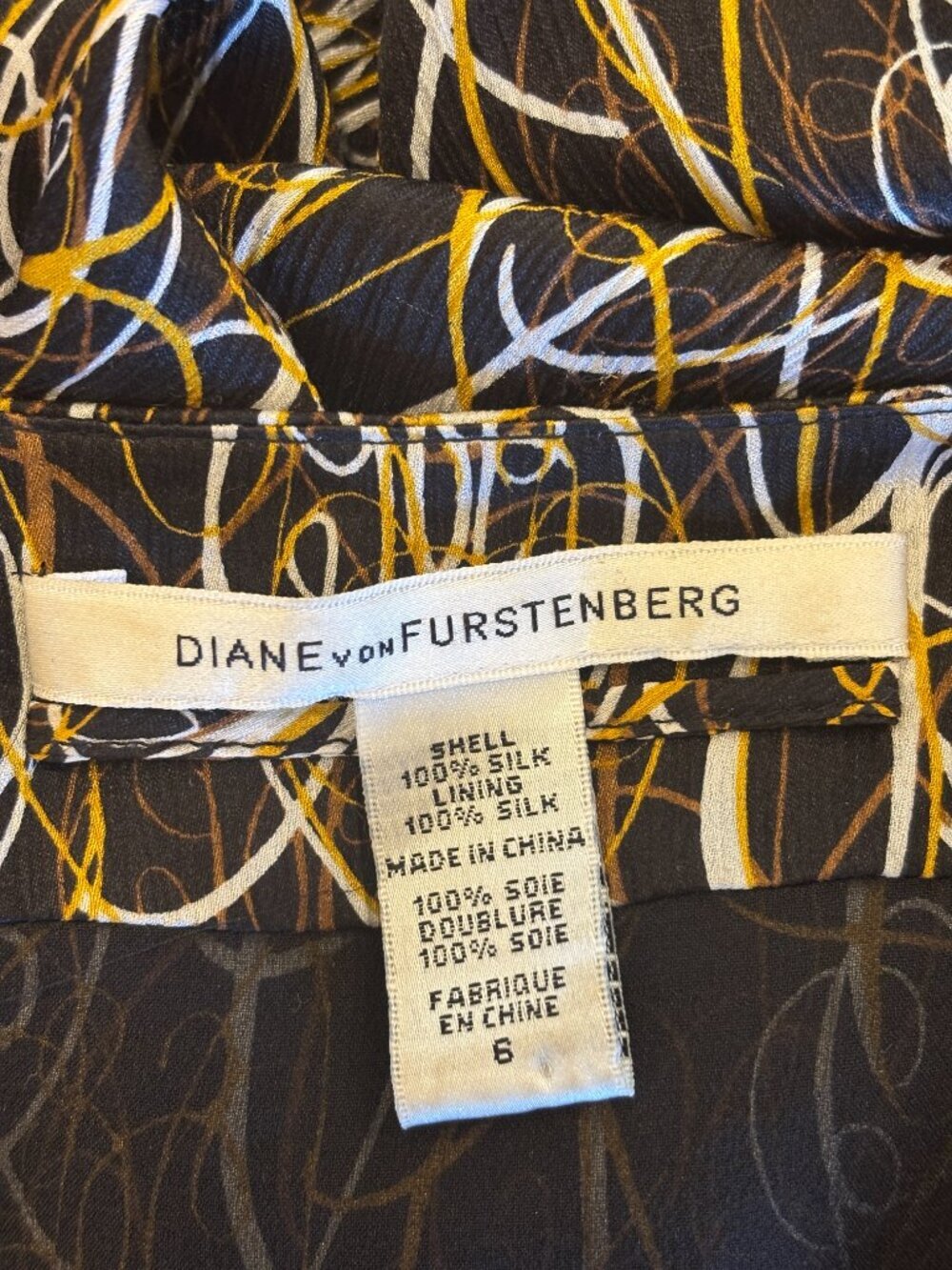 Diane von Furstenberg Silk Shift Dress | Black Gold Swirl | Size 6 | Like New - Picture 4 of 6